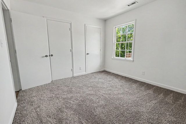 1446 Dover Road, Spartanburg, SC 29301