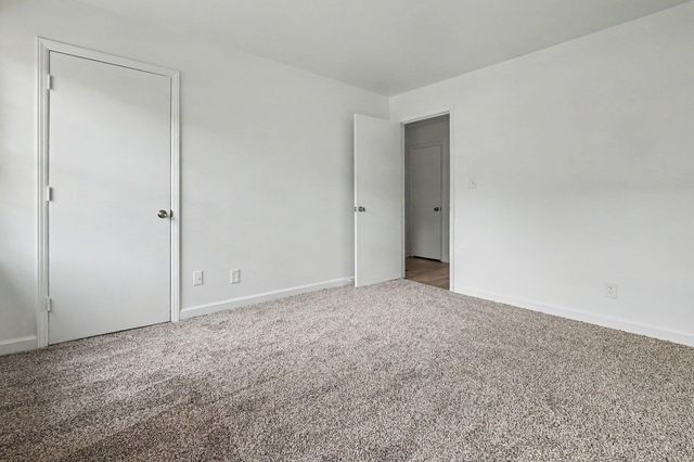 1446 Dover Road, Spartanburg, SC 29301