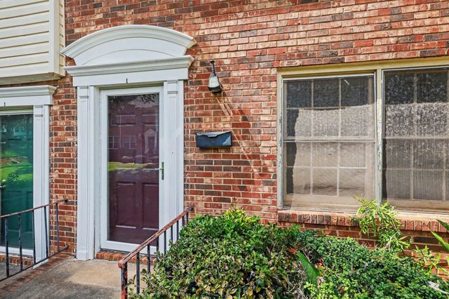 1446 Dover Road, Spartanburg, SC 29301