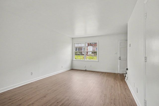 1446 Dover Road, Spartanburg, SC 29301
