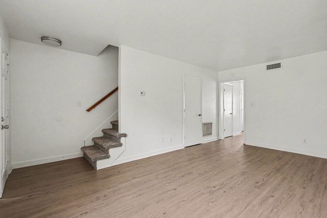 1446 Dover Road, Spartanburg, SC 29301