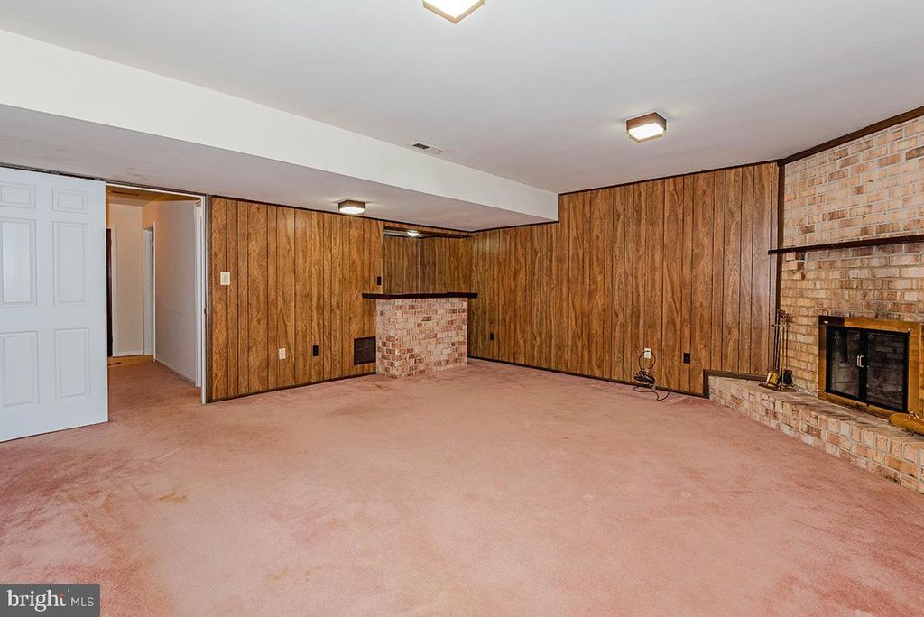 Image 16 of property listing at 1467 EAGLE CT, Arnold, MD 21012