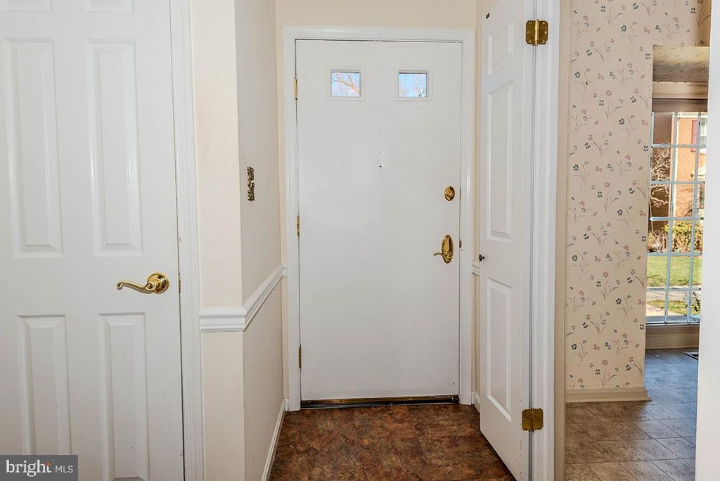 Image 3 of property listing at 1467 EAGLE CT, Arnold, MD 21012