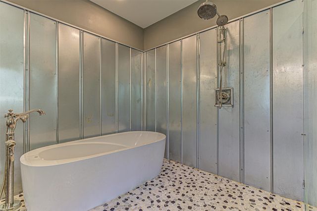 119 Miller Creek BLF, Briggs, TX 78608