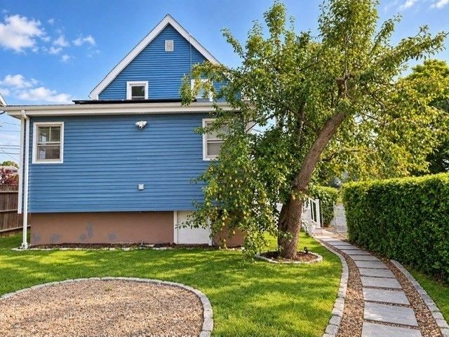 81 Tapley Ave, Revere, MA 02151