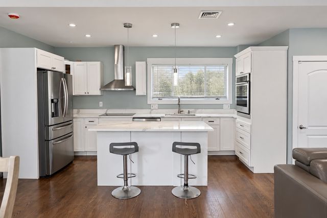 81 Tapley Ave, Revere, MA 02151
