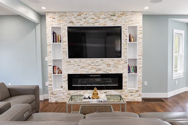 81 Tapley Ave, Revere, MA 02151