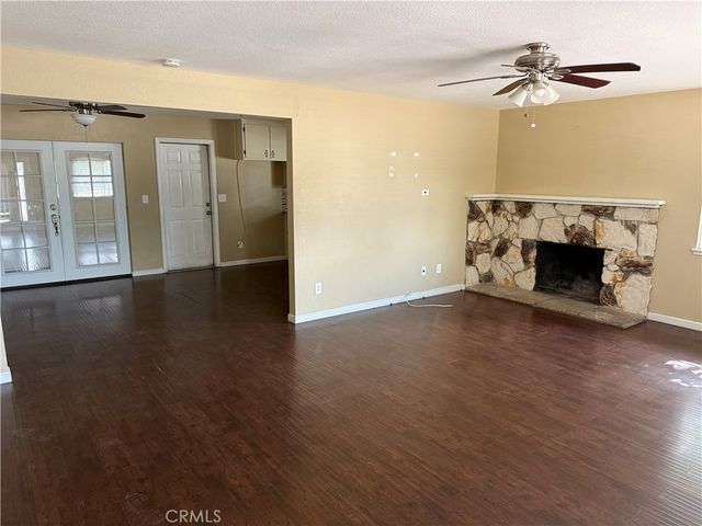 16037 Arroyo, Victorville, CA 92395