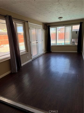 16037 Arroyo, Victorville, CA 92395