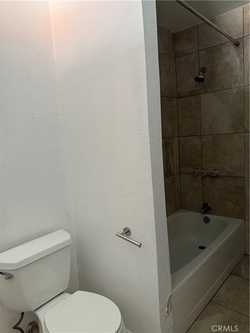 16037 Arroyo, Victorville, CA 92395