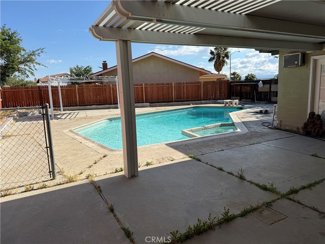 16037 Arroyo, Victorville, CA 92395