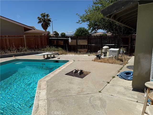 16037 Arroyo, Victorville, CA 92395