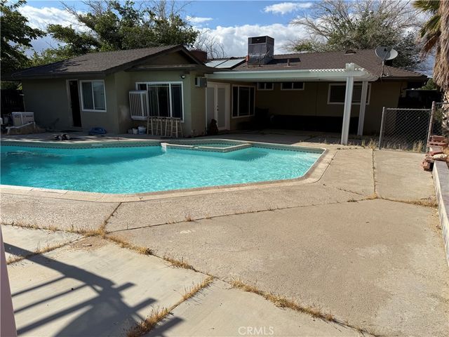 16037 Arroyo, Victorville, CA 92395