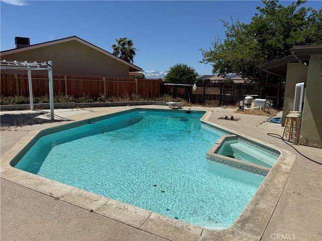 16037 Arroyo, Victorville, CA 92395