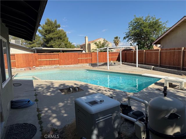 16037 Arroyo, Victorville, CA 92395