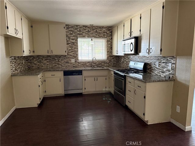 16037 Arroyo, Victorville, CA 92395