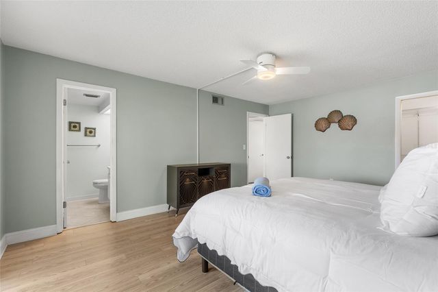4775 COVE CIRCLE 202, St Petersburg, FL 33708