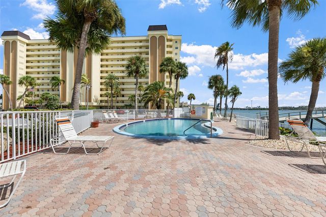 4775 COVE CIRCLE 202, St Petersburg, FL 33708