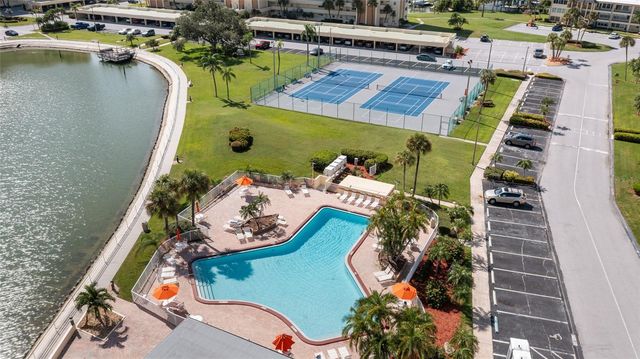 4775 COVE CIRCLE 202, St Petersburg, FL 33708