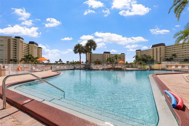 4775 COVE CIRCLE 202, St Petersburg, FL 33708