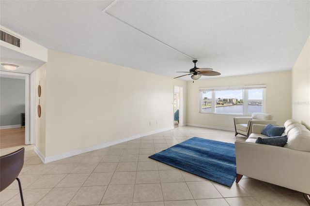 4775 COVE CIRCLE 202, St Petersburg, FL 33708
