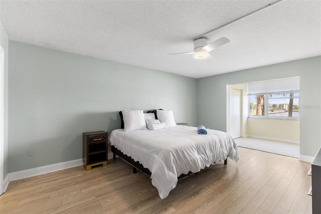 4775 COVE CIRCLE 202, St Petersburg, FL 33708