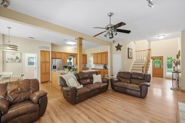 2112 Vz County Road 1215, Canton, TX 75103