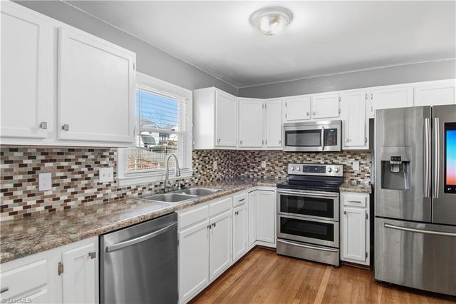 2125 Woccon Path, Winston-salem, NC 27127