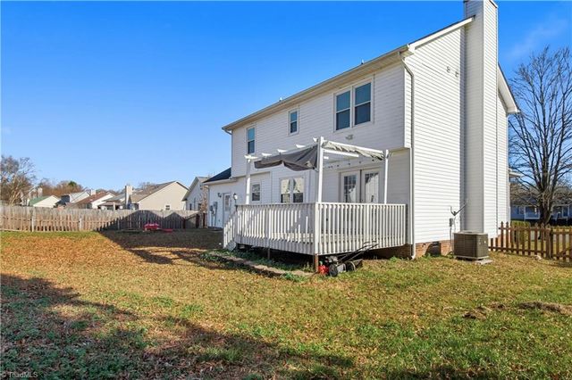 2125 Woccon Path, Winston-salem, NC 27127