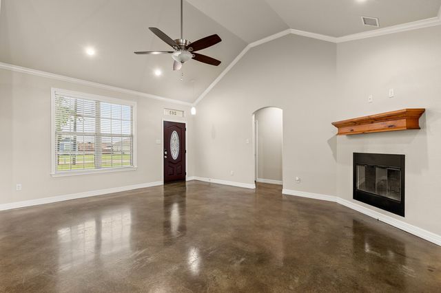 263 E Cougar Lane, China Spring, TX 76633