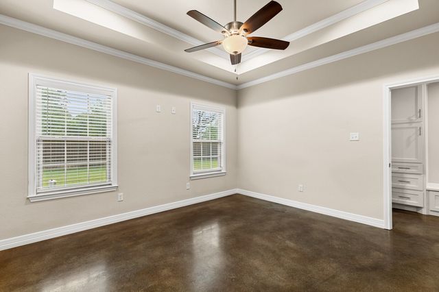 263 E Cougar Lane, China Spring, TX 76633