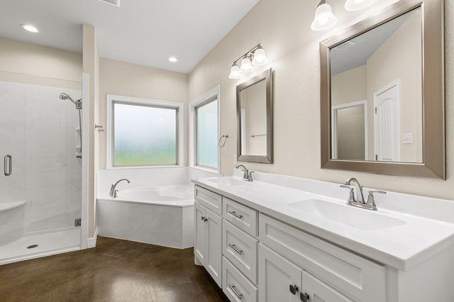 263 E Cougar Lane, China Spring, TX 76633