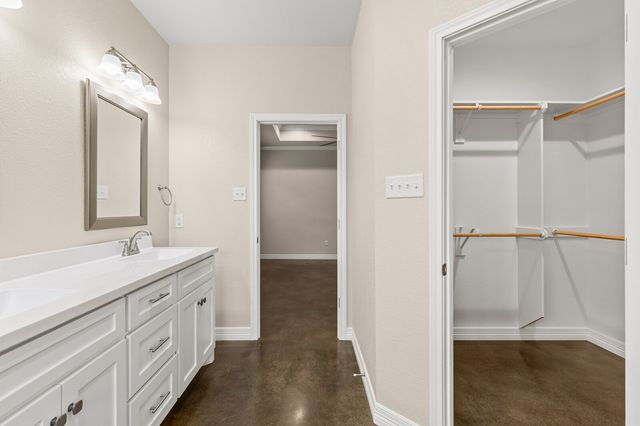 263 E Cougar Lane, China Spring, TX 76633