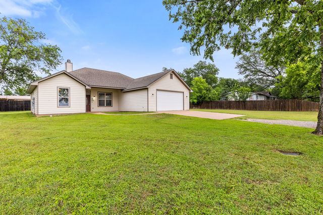 263 E Cougar Lane, China Spring, TX 76633