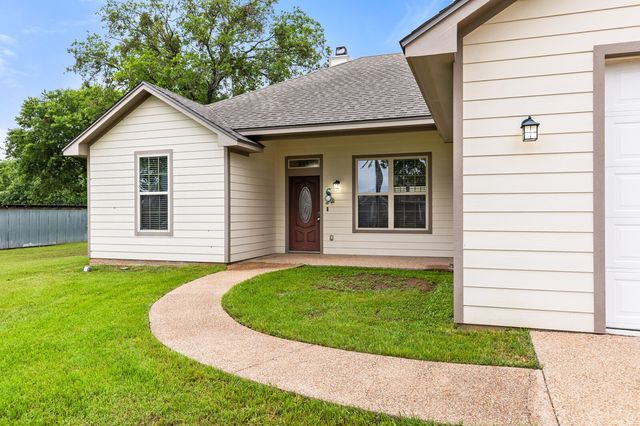 263 E Cougar Lane, China Spring, TX 76633