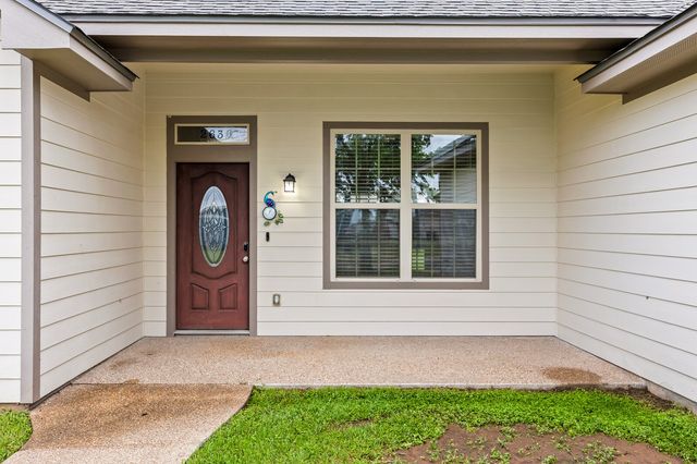 263 E Cougar Lane, China Spring, TX 76633