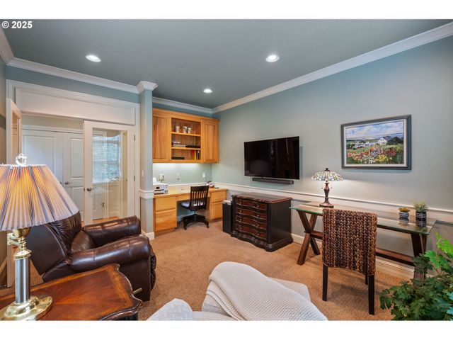 11525 Se ADOLINE Ave, Happy Valley, OR 97086
