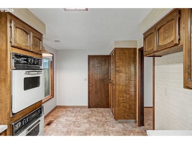 2025 BANYAN Ct Nw, Salem, OR 97304