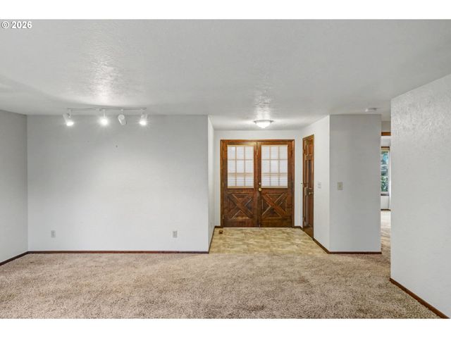 2025 BANYAN Ct Nw, Salem, OR 97304