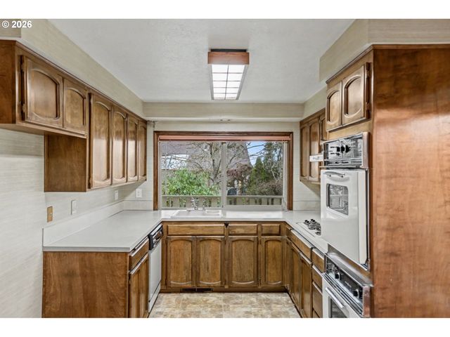 2025 BANYAN Ct Nw, Salem, OR 97304