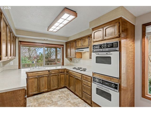 2025 BANYAN Ct Nw, Salem, OR 97304