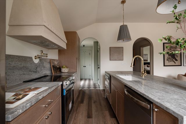 3808 Edwards Ave, Nashville, TN 37216