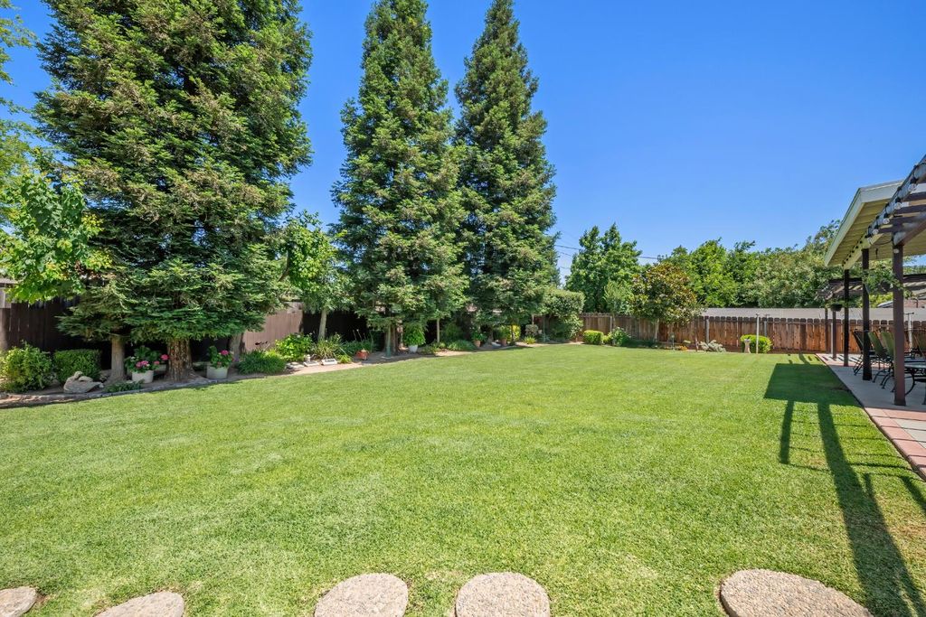 Image 36 of property listing at 18746 Auburn Way, Madera, CA 93638