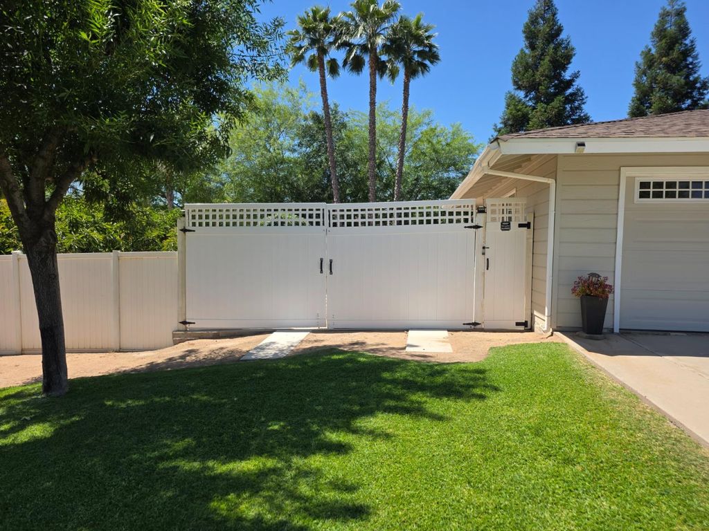 Image 41 of property listing at 18746 Auburn Way, Madera, CA 93638