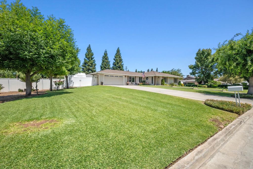 Image 9 of property listing at 18746 Auburn Way, Madera, CA 93638