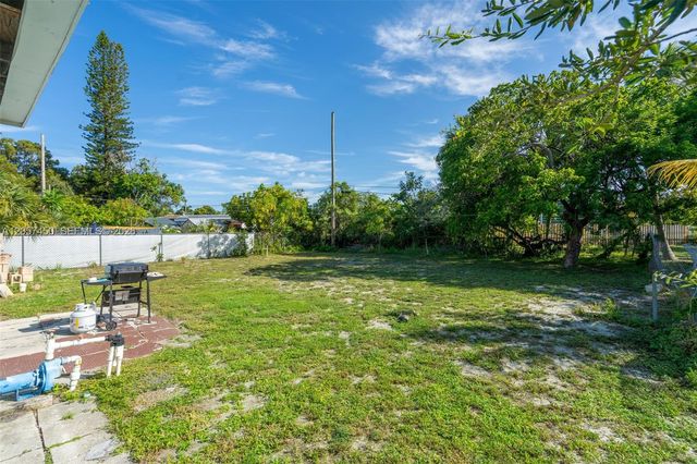 1207 Chateau Park Drive, Fort Lauderdale, FL 33311