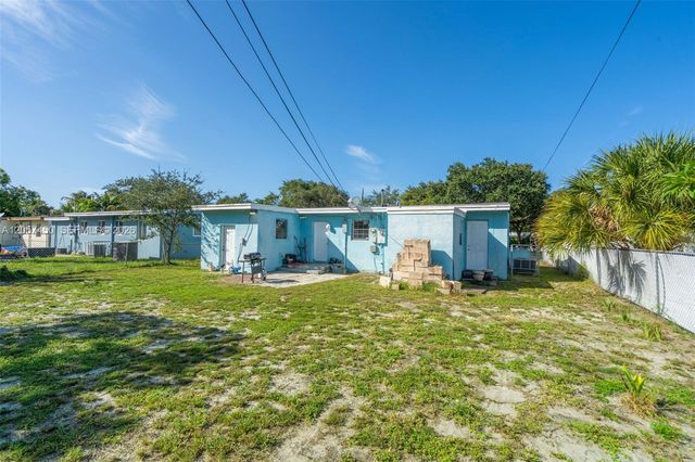 1207 Chateau Park Drive, Fort Lauderdale, FL 33311