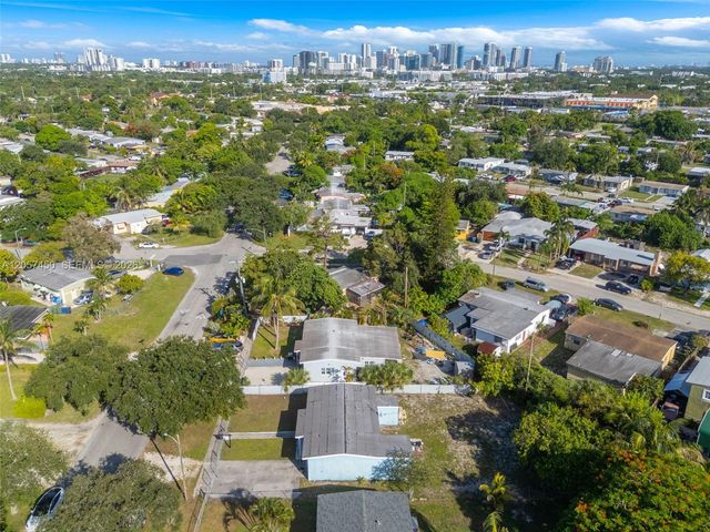 1207 Chateau Park Drive, Fort Lauderdale, FL 33311