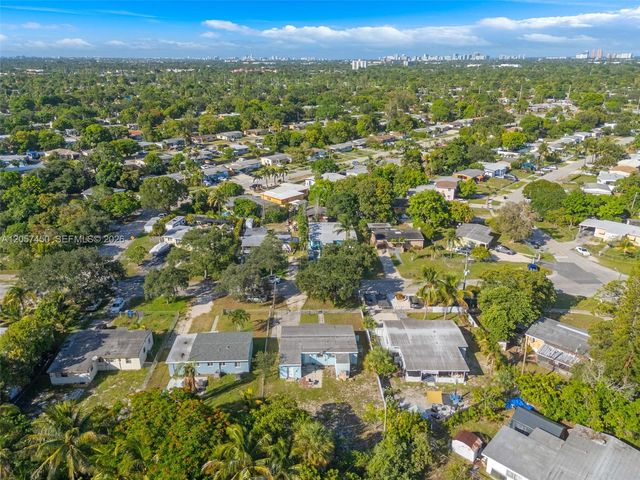 1207 Chateau Park Drive, Fort Lauderdale, FL 33311