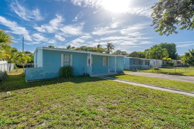 1207 Chateau Park Drive, Fort Lauderdale, FL 33311